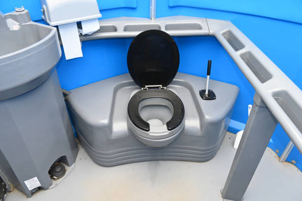Best Porta potty delivery and setup  in Rockland, ME